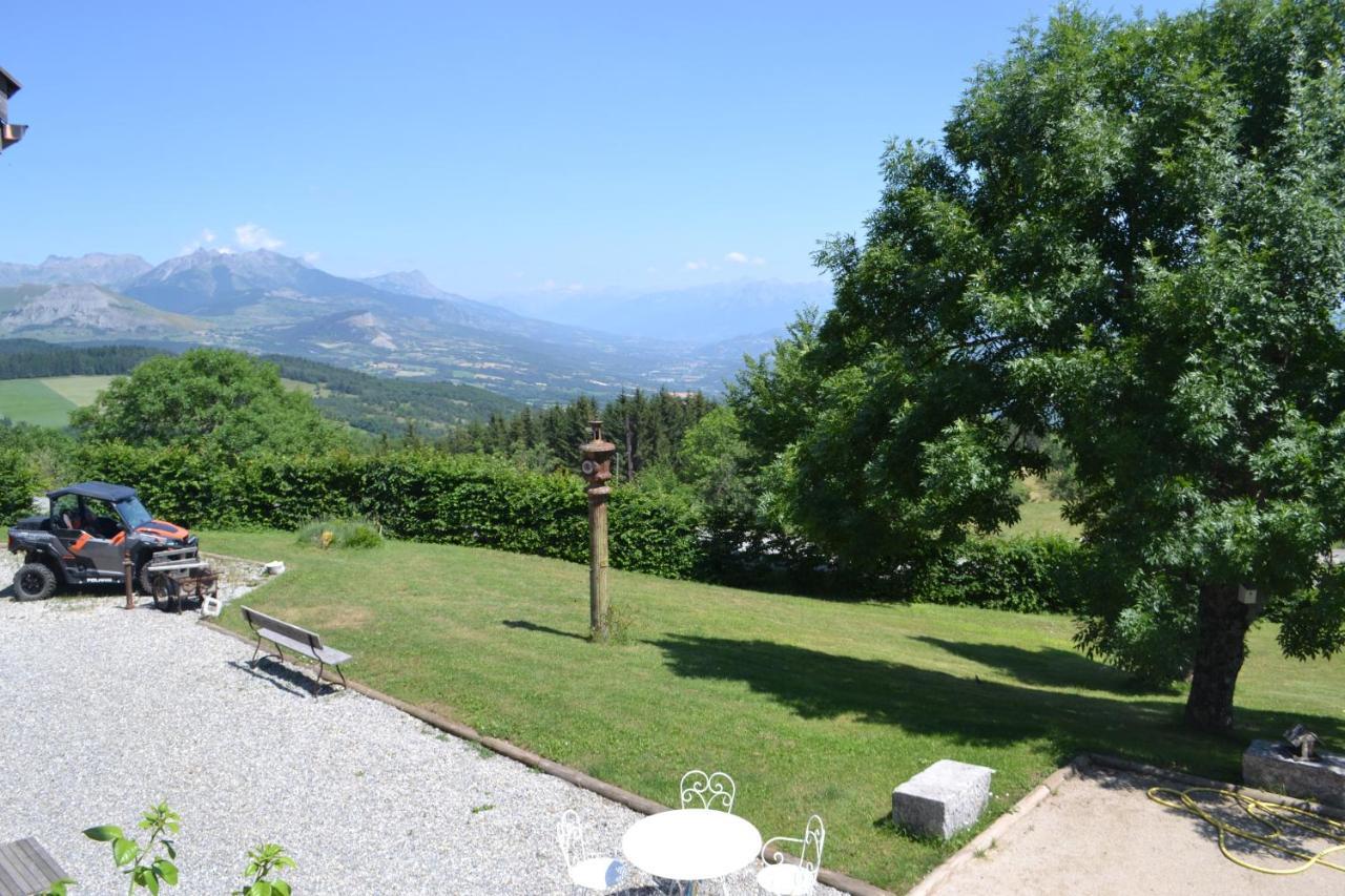 Chateau Serigues Gap Buitenkant foto